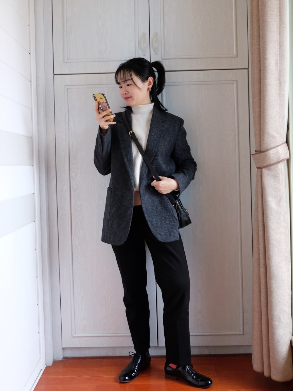 「阿布狗のアイテム（トップス、ホワイト系）」を使った、ciciさん（レディース・162cm）の冬コーディネートの1枚目の写真
