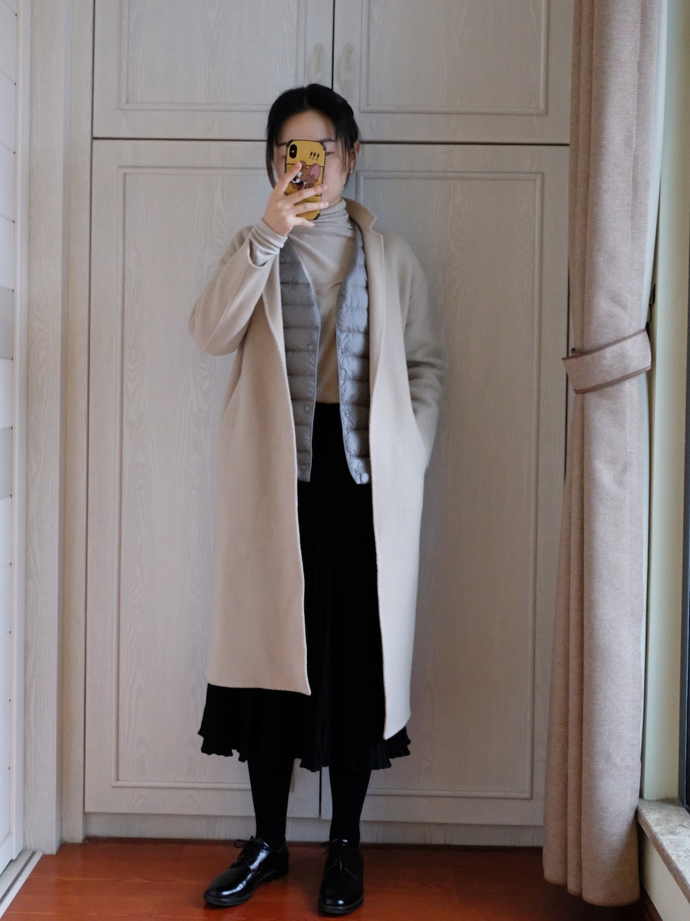 「UNIQLOのアイテム（ベスト、グレー系）」を使った、ciciさん（レディース・162cm）の冬コーディネートの1枚目の写真