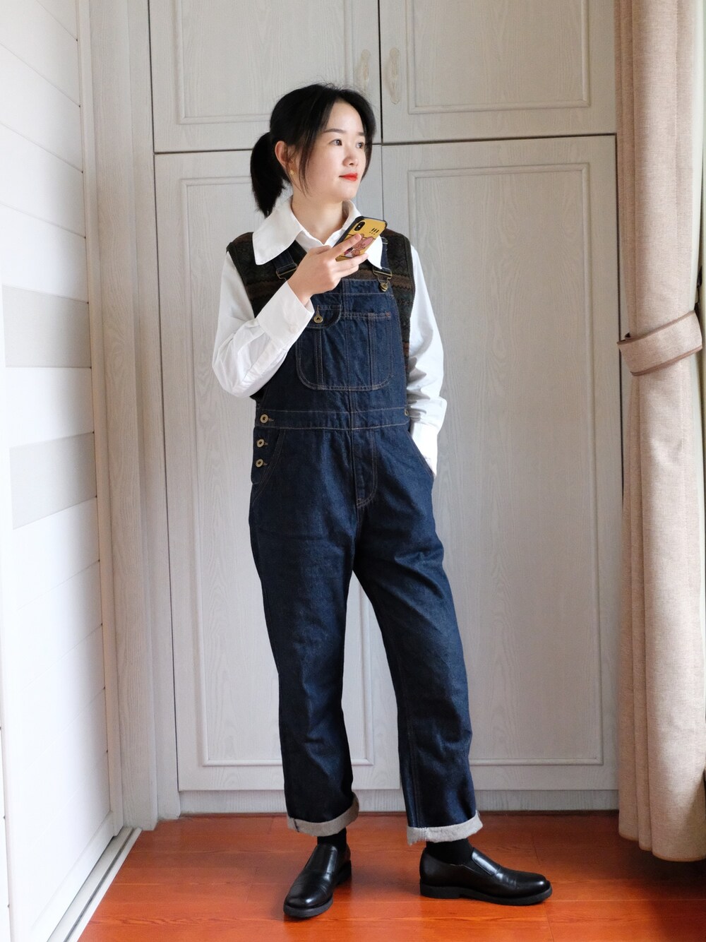 「浮生八记のアイテム（サロペット/オーバーオール、ブルー系）」を使った、ciciさん（レディース・162cm）の冬コーディネートの1枚目の写真