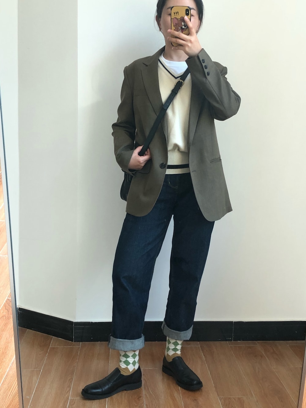 「INEYESのアイテム（その他シューズ、ブラック系）」を使った、ciciさん（レディース・162cm）の春コーディネートの1枚目の写真