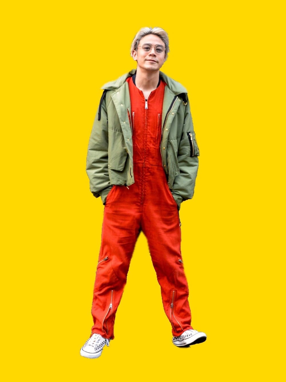 「春、ビッグシルエット、令和、ゆるコーデ、ストリートMIX、モード、ミリタリー、オールインワン、つなぎ、サングラス」｜「BED J.W. FORDのアイテム（つなぎ/オールインワン、オレンジ系）」を使った、ICCHOさん（メンズ・170cm）の春コーディネートの1枚目の写真