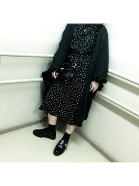 「オールブラック」｜「アイテム（ポンチョ）」を使った、Masumiさん（レディース・156cm）の春コーディネート