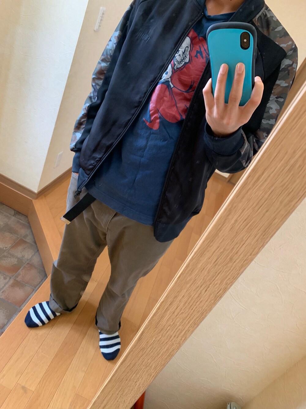 「秋コーデ、秋冬コーデ、MA-1、シンプルコーデ、street、古着、ワイドパンツ、CUNE、XLARGE、PUMA」｜「XLARGE×PUMAのアイテム（MA-1、ブラック系）」を使った、ANIさん（メンズ・176cm）の秋コーディネートの1枚目の写真