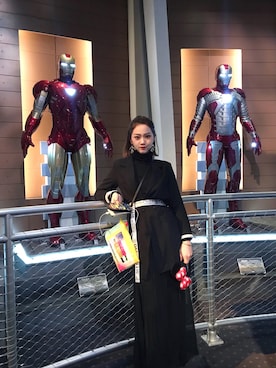 「off white（オフホワイト）のアイテム（テーラードジャケット）」を使った、veloniaさん（レディース・170cm）の冬コーディネート