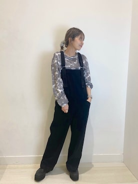 「JEANASIS（ジーナシス）のアイテム（サロペット/オーバーオール）」を使った、Rieさん（レディース・158cm）の冬コーディネート