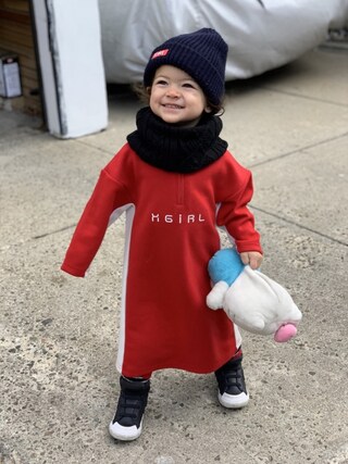 Brooklyn Baby  is wearing X-girl Stages "ボックスロゴニット帽"