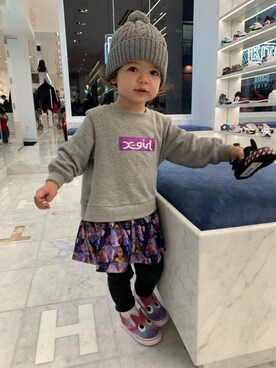 Brooklyn Baby  is wearing X-girl Stages "【Disney】アナと雪の女王デザイン レイヤード風ワンピース"