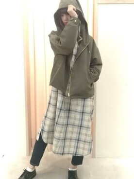 「Te chichi TERRASSE（テチチテラス）のアイテム（マウンテンパーカー）」を使った、ユキさん（レディース・162cm）の秋コーディネート