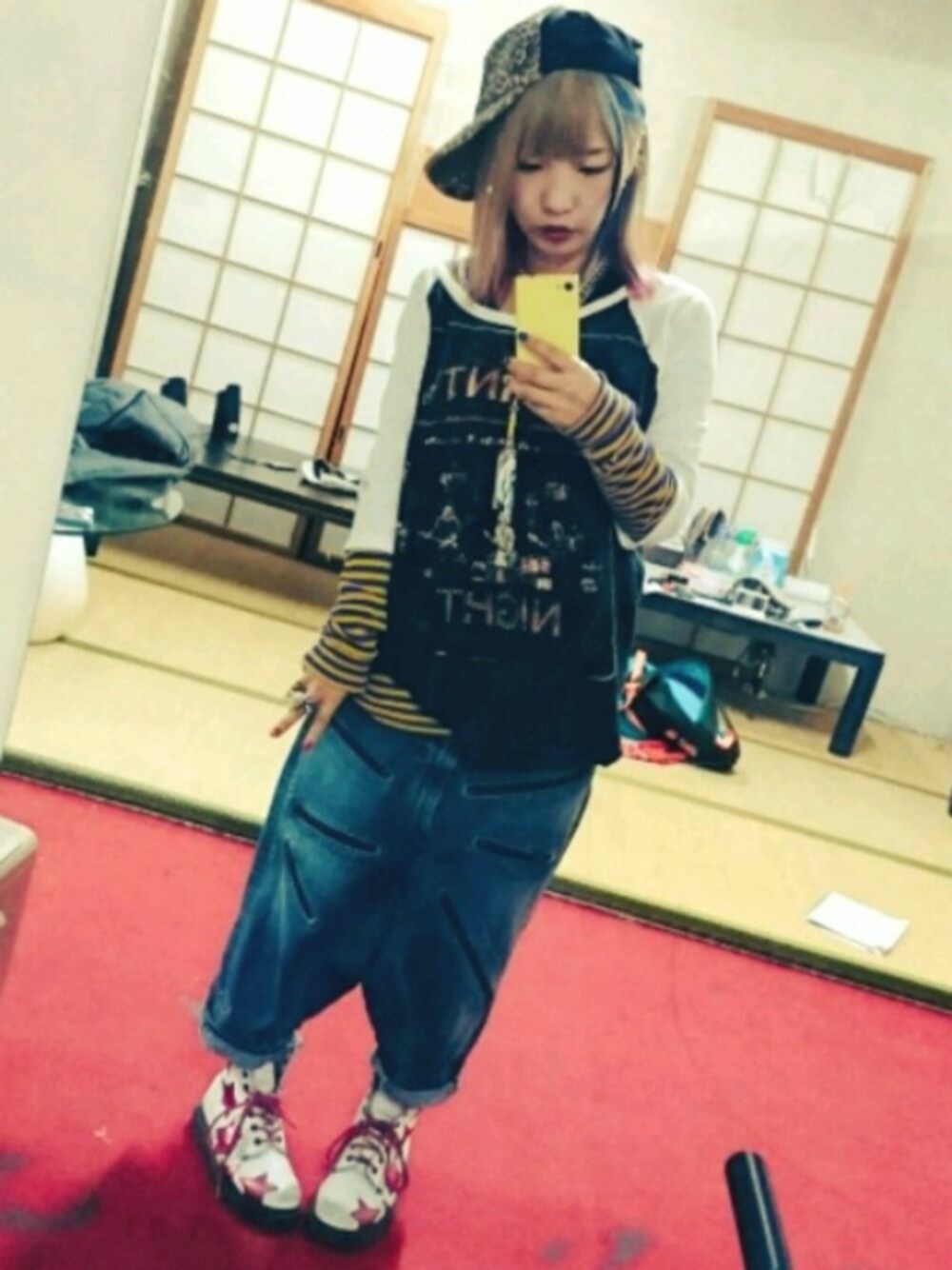 「RNA、サルエルパンツ、重ね着、THRASHER、Dr.Martens、KERA!、低身長、ゆるコーデ、フォローミー、ALICEBLACK」｜「RNA SWEATのアイテム（Tシャツ/カットソー、イエロー系）」を使った、ちゃんはづさん（レディース・148cm）の春コーディネートの1枚目の写真