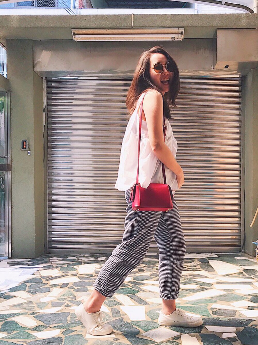 「Taiwan、taiwangirl、hotsummer、marcolaurent、UNIQLO」｜「UNIQLOのアイテム（チノパンツ、ブルー系）」を使った、luluyu さん（レディース・155cm）の夏コーディネートの1枚目の写真