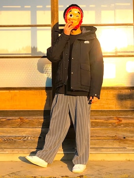 「ストライプパンツ」｜「アイテム（ダウンジャケット/コート）」を使った、ひょっとこさん（メンズ・173cm）の冬コーディネート