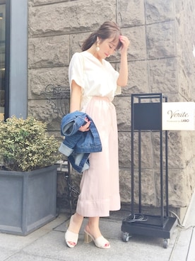 「MERCURYDUO（マーキュリーデュオ）のアイテム（デニムジャケット）」を使った、藤田 里緒菜さん（レディース・156cm）の春コーディネート