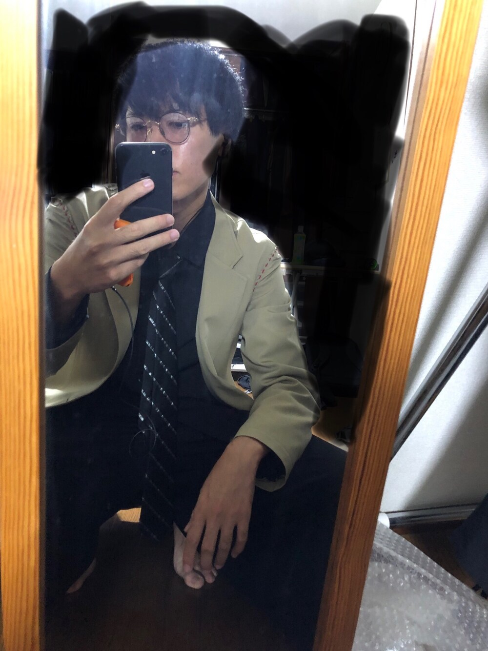 「おしゃれさんと繋がりたい、オトナカジュアル、大人コーデ、フォローミー、きれいめカジュアル、フォローお願いします」｜「Yohji Yamamotoのアイテム（ジャケット/アウター、ベージュ系）」を使った、たかション大魔王さん（メンズ・180cm）の春コーディネートの1枚目の写真