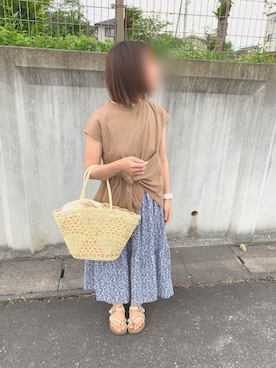「しまむら（シマムラ）のアイテム（Tシャツ/カットソー、ブラウン系）」を使った、hikariさん（レディース）の夏コーディネート