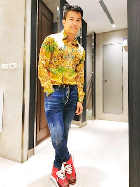 「VERSACE（ヴェルサーチ）のアイテム（その他シューズ）」を使った、seanleeleeさん（メンズ・173cm）の春コーディネート