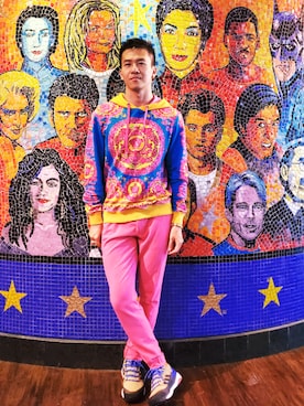 「VERSACE（ヴェルサーチ）のアイテム（トップス）」を使った、seanleeleeさん（メンズ・173cm）の秋コーディネート