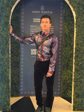 「VERSACE（ヴェルサーチ）のアイテム（トップス）」を使った、seanleeleeさん（メンズ・173cm）の冬コーディネート