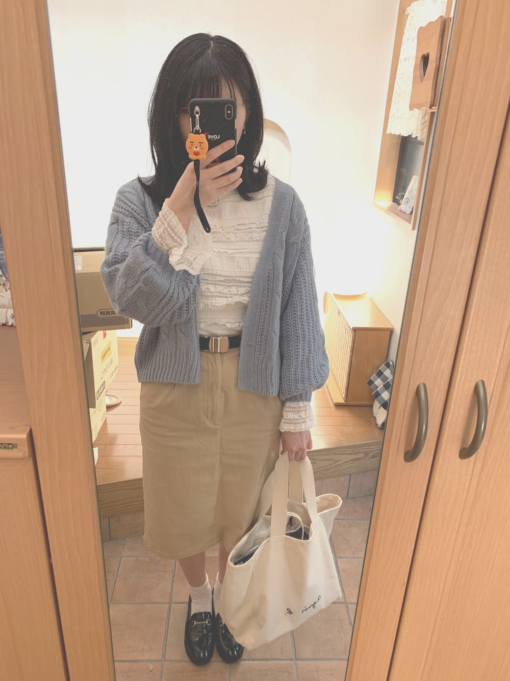 「休日スタイル、大人カジュアル、spring、ootd、プチプラ、春、春コーデ、シンプル、シンプルコーデ、レース」｜「RAY CASSINのアイテム（カーディガン/ボレロ、ブルー系）」を使った、m.さん（レディース・165cm）の春コーディネートの1枚目の写真