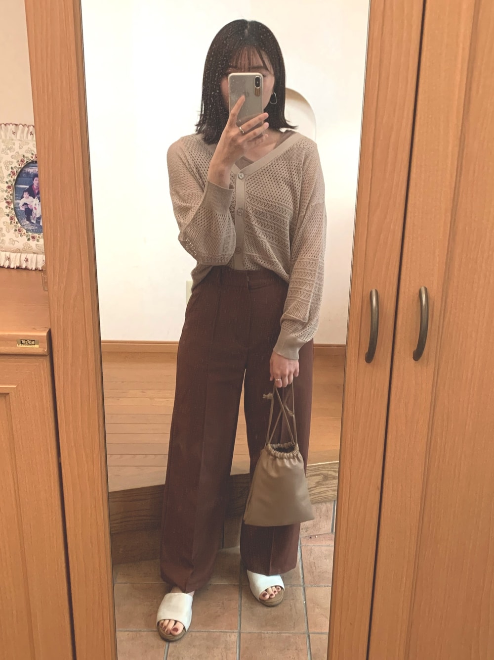 「シンプルコーデ、ラクチンコーデ、大人カジュアル、春夏コーデ、休日スタイル、プチプラ、プチプラコーデ、シンプル、ベージュ、ootd」｜「GRLのアシメショルダータンクトップ（タンクトップ、ベージュ系）」を使った、m.さん（レディース・165cm）の夏コーディネートの1枚目の写真