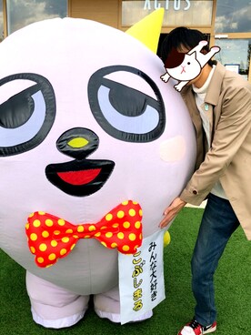 「no brand（ノーブランド）のアイテム（トレンチコート）」を使った、やっち#さん（メンズ・176cm）の春コーディネート