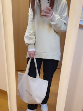 「アイテム（スマホケース/カバー）」を使った、９６３２さん（レディース・159cm・30代）の秋コーディネート