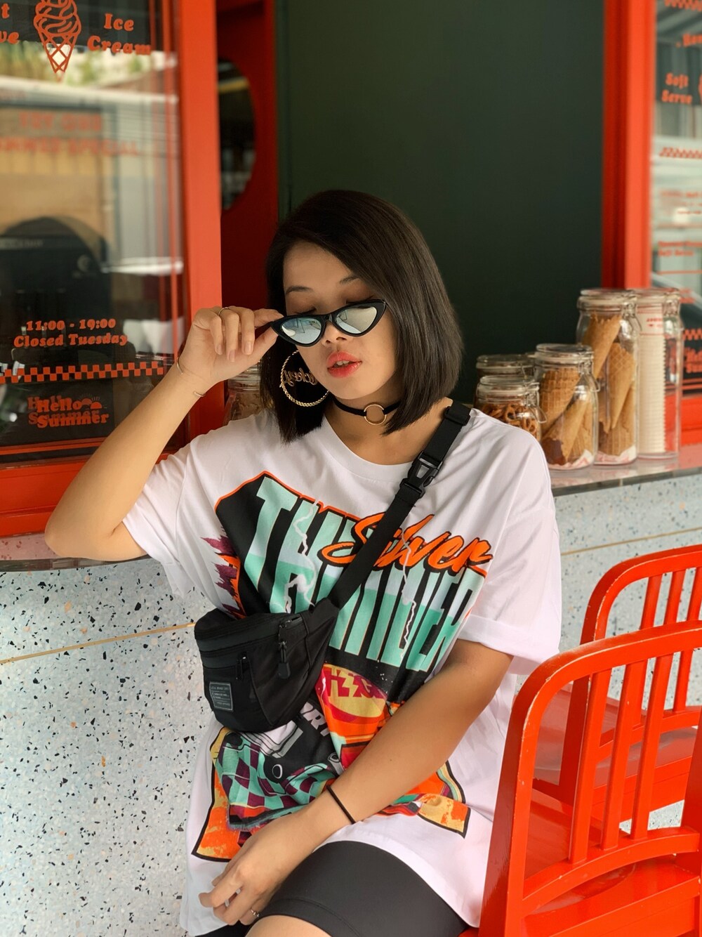 「ootd」｜「Bershkaのアイテム（Tシャツ/カットソー、ホワイト系）」を使った、wlllllllさん（レディース・165cm）の秋コーディネートの1枚目の写真