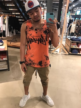 「kicks」｜「アイテム（アナログ腕時計）」を使った、Jason Digalさん（メンズ・165cm）の春コーディネート