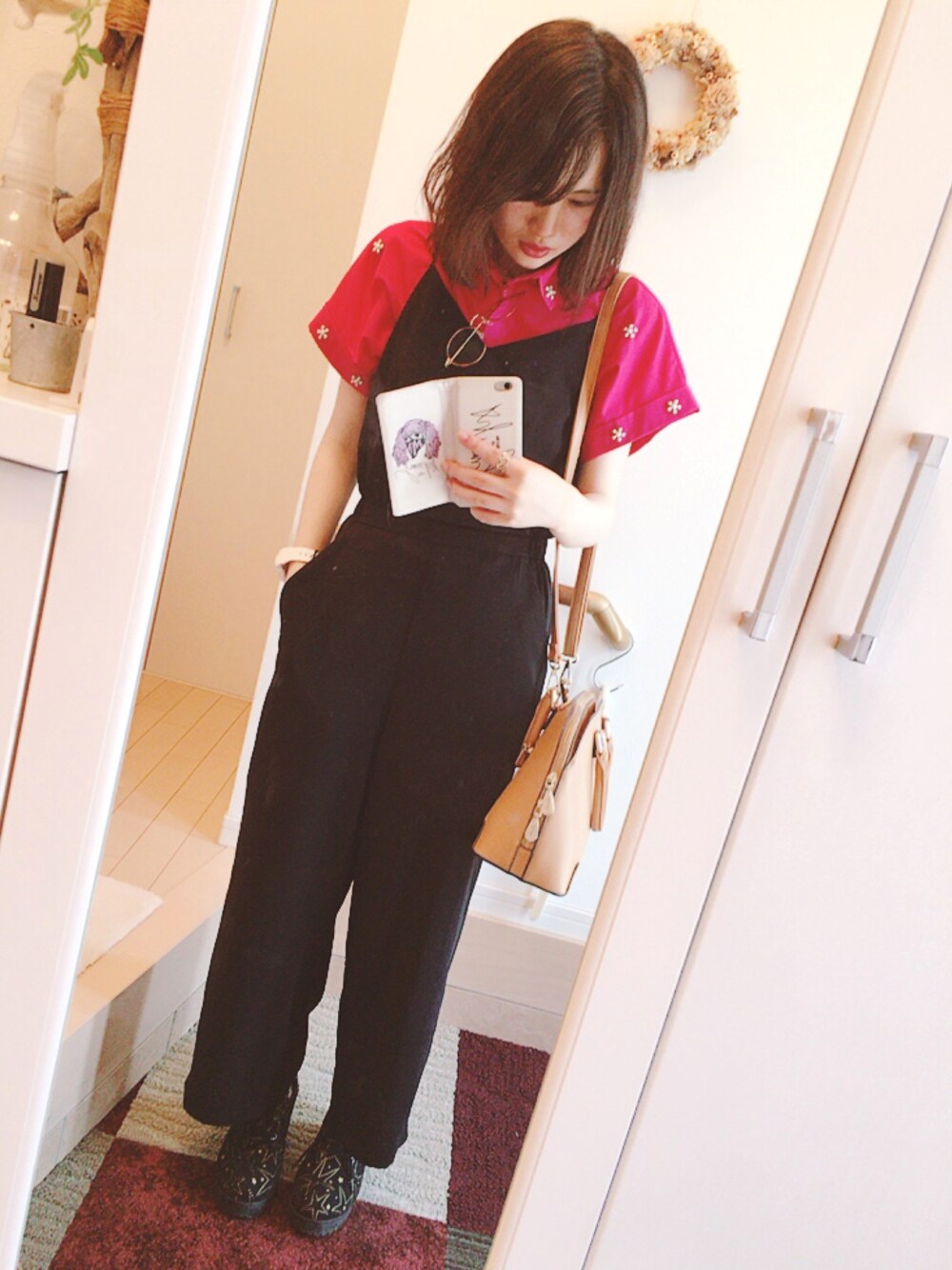 「シンプル、休日スタイル、カジュアル、オールインワン、UNIQLO、ザラ、ZARA、シャツスタイル、ユニクロ、黒×ピンク」｜「ZARAのアイテム（シャツ/ブラウス、ピンク系）」を使った、あおみさん（レディース・158cm）の夏コーディネートの1枚目の写真