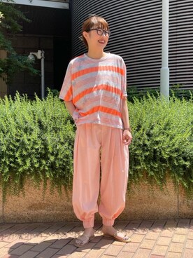 「アイテム（サンダル、ゴールド系）」を使った、今村　朱里さん（レディース・162cm）の春コーディネート