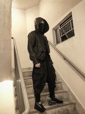 「black」｜「アイテム（マウンテンパーカー）」を使った、Bystanderさん（メンズ・171cm）の冬コーディネート