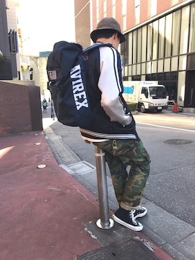 「アイテム（カーゴパンツ）」を使った、T.Takahashiさん（メンズ・185cm）の冬コーディネート