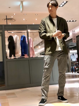 「アイテム（テーラードジャケット）」を使った、T.Takahashiさん（メンズ・185cm）の夏コーディネート