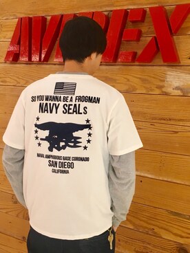 「AVIREX（アヴィレックス）のアイテム（Tシャツ/カットソー）」を使った、T.Takahashiさん（メンズ・185cm）の冬コーディネート