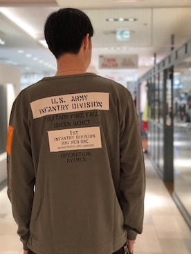 「AVIREX（アヴィレックス）のアイテム（Tシャツ/カットソー）」を使った、T.Takahashiさん（メンズ・185cm）の夏コーディネート