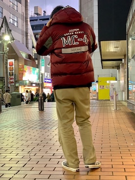 「アイテム（ダウンジャケット/コート、レッド系）」を使った、T.Takahashiさん（メンズ・185cm）の秋コーディネート