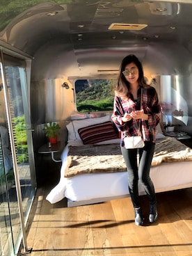 「Illesteva（イレステーバ）のアイテム」を使った、Cher Yangさん（レディース・157cm）の冬コーディネート