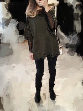「Yves Saint Laurent（イヴサンローラン）のアイテム（ブーツ）」を使った、Cher Yangさん（レディース・157cm）の冬コーディネート
