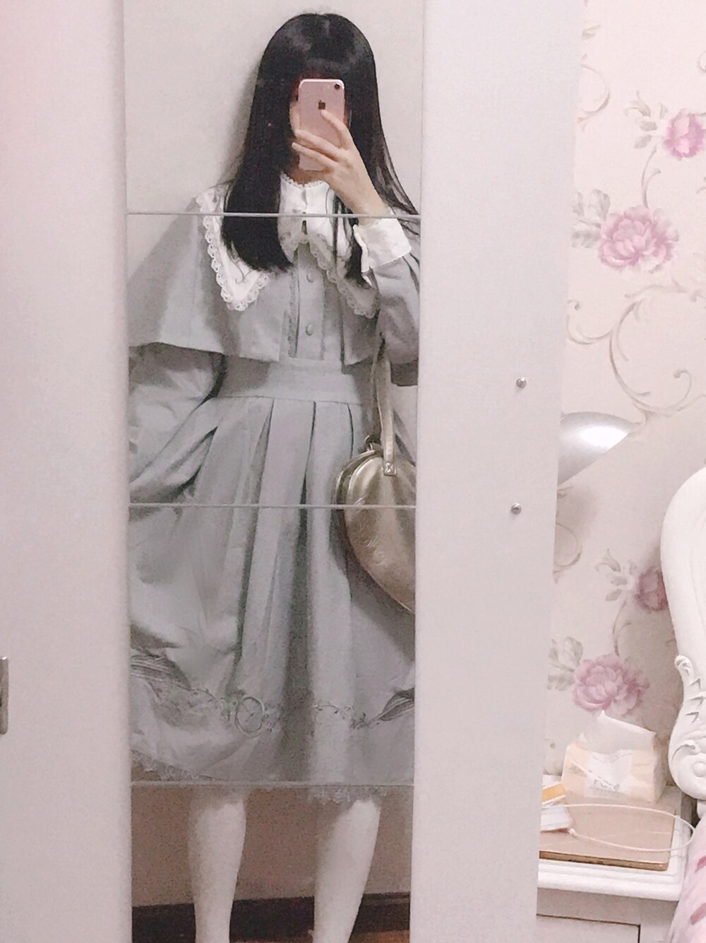 「Rabbit&Sheep Lolitaのアイテム（ワンピース/ドレス、グレー系）」を使った、Coralさん（レディース・158cm）の冬コーディネートの1枚目の写真