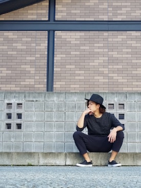 「オールブラックコーデ」｜「アイテム（スリッポン）」を使った、T-pさん（メンズ・175cm）の秋コーディネート