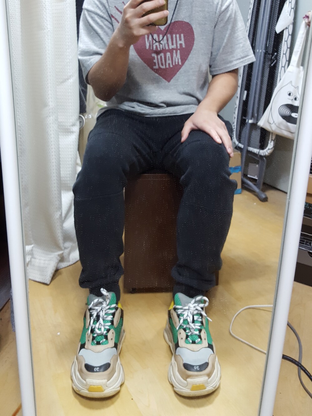 「triples、HUMAN MADE」｜「HUMAN MADEのアイテム（Tシャツ/カットソー、グレー系）」を使った、YODA SHIMさん（メンズ・270cm）の夏コーディネートの1枚目の写真