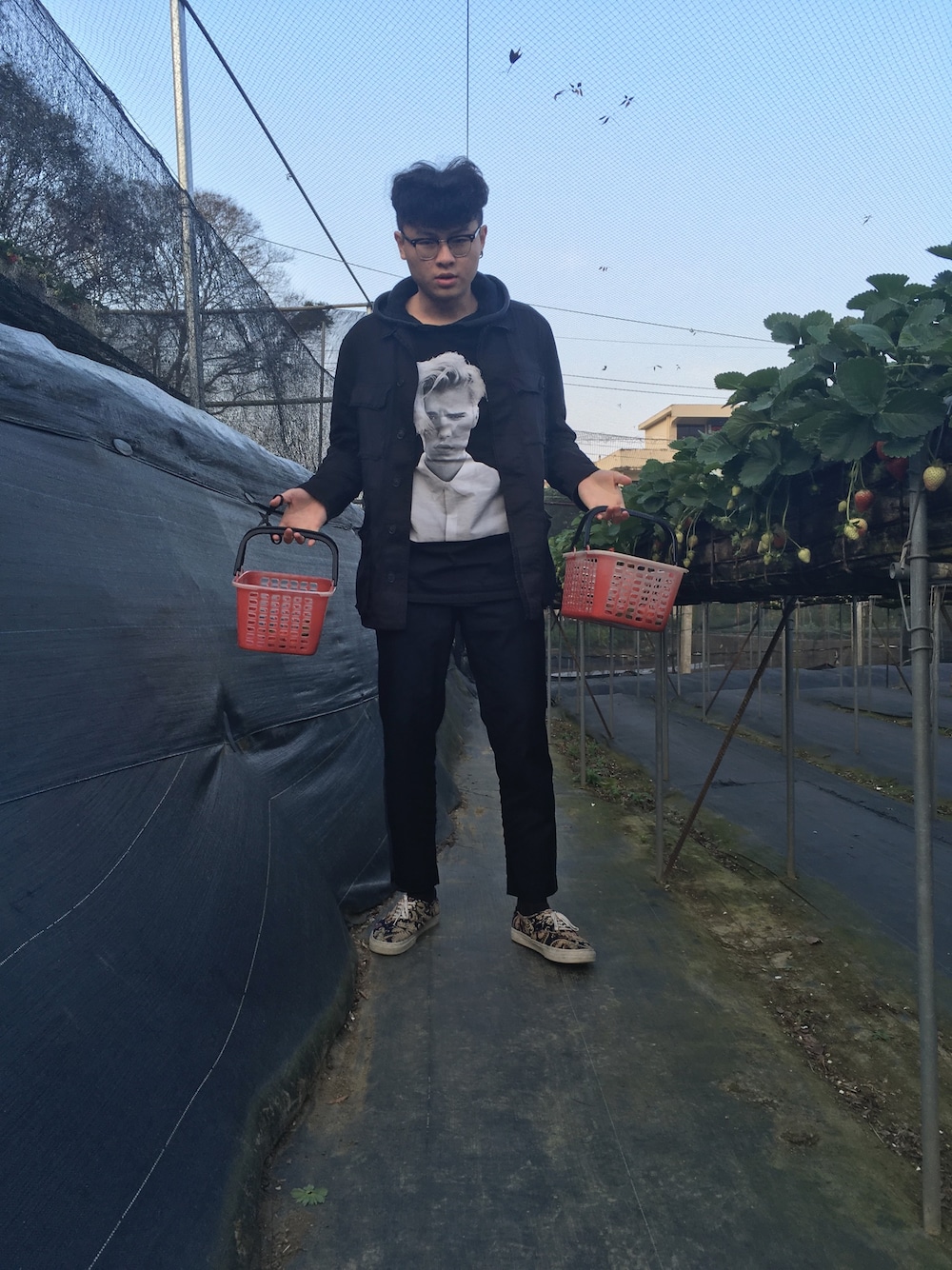 「ootd、outfit」｜「UNIQLOのアイテム（その他パンツ、ブラック系）」を使った、Simonさん（メンズ・180cm）の冬コーディネートの1枚目の写真
