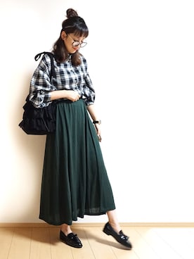 「ママファッション」｜「アイテム（雑貨/ホビー）」を使った、Tiffee さん（レディース・173cm）の秋コーディネート