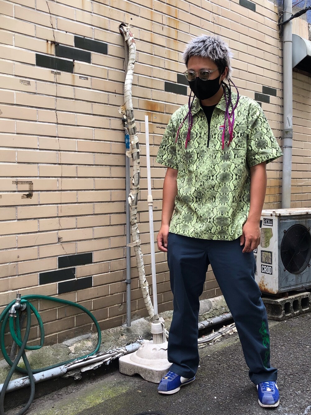 「おしゃれさんと繋がりたい、ビッグシルエット、リラックススタイル、スニーカー、ストリートコーデ、大人コーデ、春夏コーデ、今日のコーデ」｜「40s&shortiesのアイテム（ポロシャツ、グリーン系）」を使った、oratokeba1223さん（メンズ・172cm）の夏コーディネートの1枚目の写真