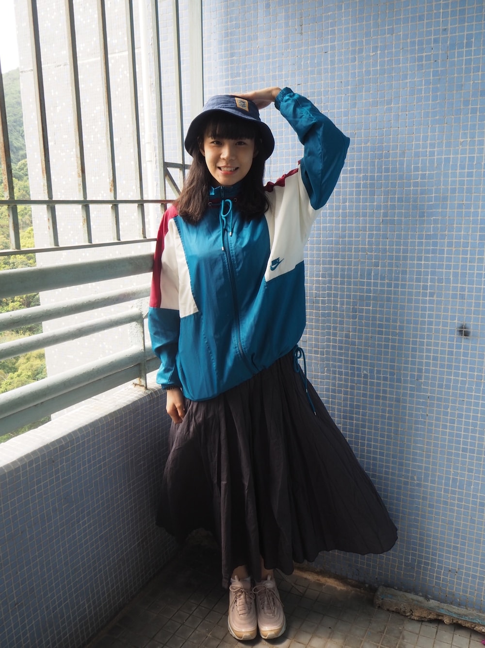 「ootd、休閒、日常」｜「NIKEのアイテム（マウンテンパーカー、ブルー系）」を使った、kam3shanさん（レディース・164cm）の春コーディネートの1枚目の写真