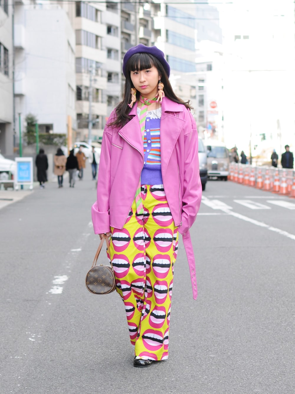 「春コーデ、海外セレブ風、原宿、派手、黄色、ピンク、古着MIX、バービー」｜「NADIAのアイテム（ライダースジャケット、ピンク系）」を使った、（＾Ｏ＾☆♪さん（レディース・161cm）の冬コーディネートの1枚目の写真