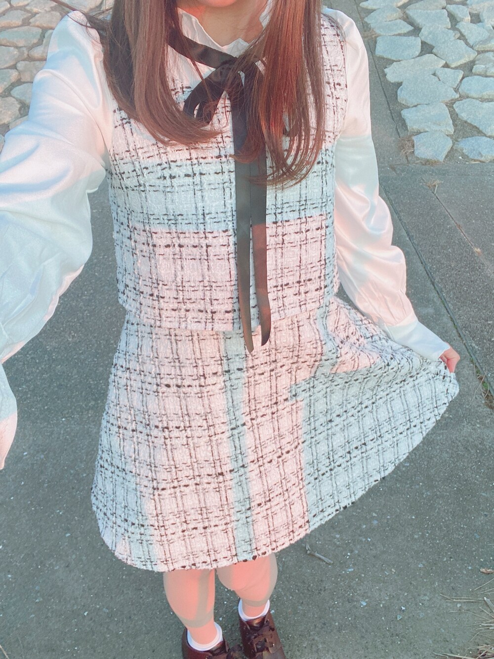 「ワンピーススタイル、おしゃれさんと繋がりたい、韓国ファッション、153cm、低身長、原宿、オトナ女子、チェック、ベレー帽」｜「shesawowのアイテム（ワンピース、ホワイト系）」を使った、みちゃきさん（レディース・153cm）の冬コーディネートの1枚目の写真