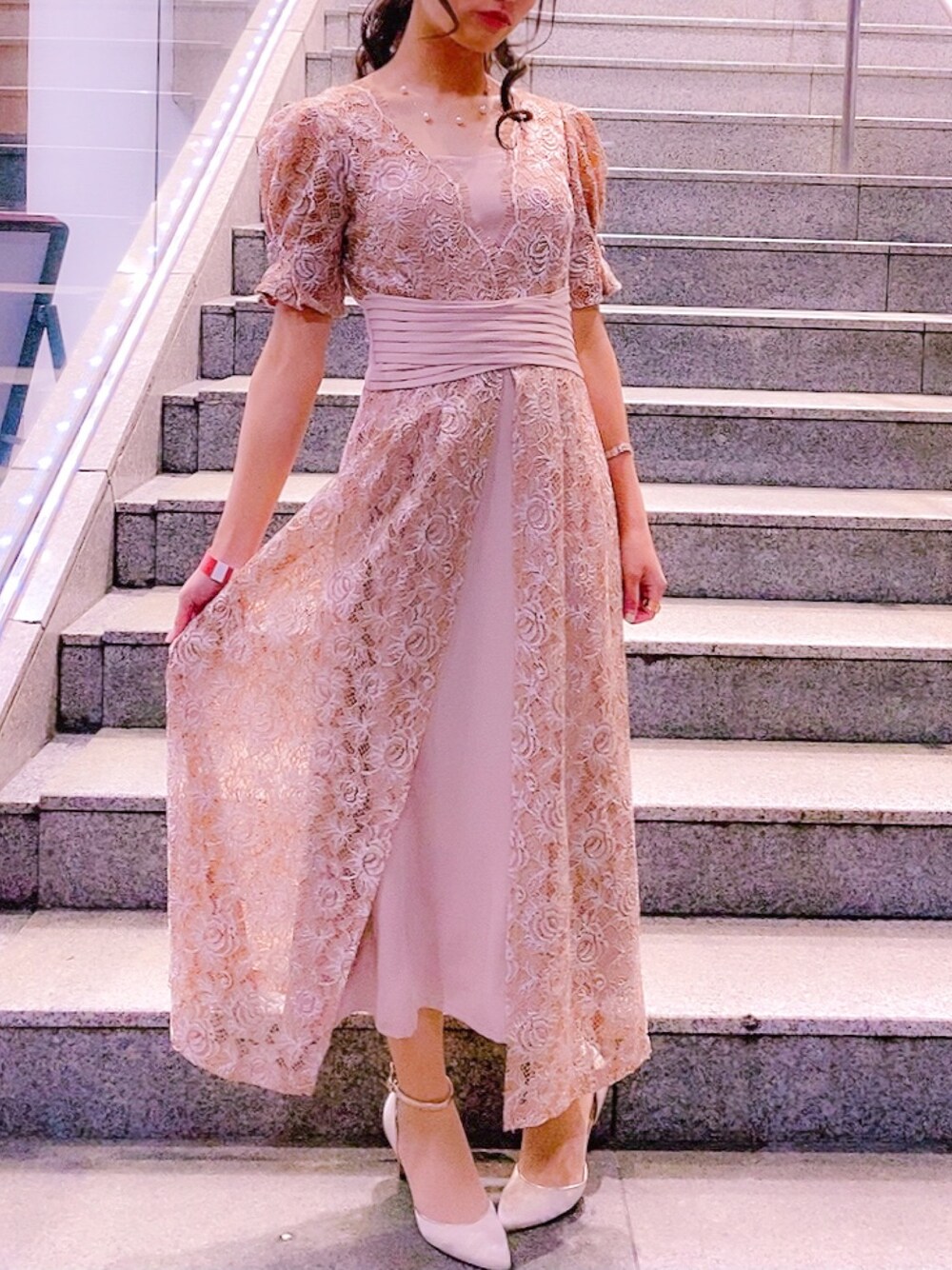 「二次会、二次会コーデ、二次会ワンピース、結婚式二次会スタイル、結婚式、ドレスワンピース、ピンクコーデ、低身長コーデ、レーススカート」｜「Rirandtureのアイテム（ワンピース/ドレス、ピンク系）」を使った、みちゃきさん（レディース・154cm）の冬コーディネートの1枚目の写真