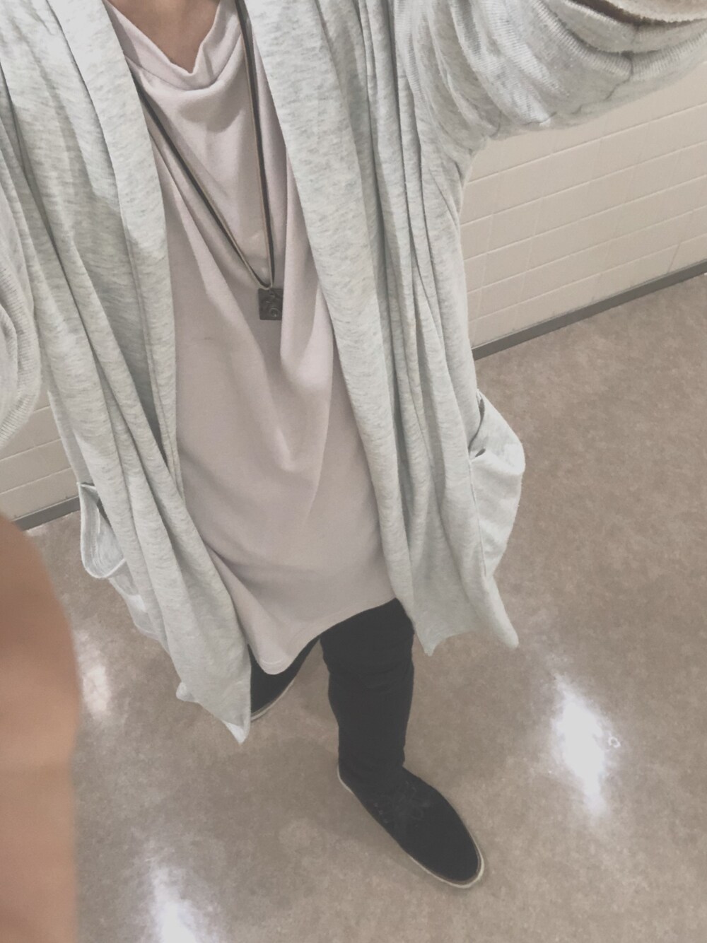 「MONO-MARTのビッグシルエットドロップショルダー ビッグシルエットカットソー(summer sleeve)（Tシャツ/カットソー、グレー系）」を使った、Liesさん（メンズ・170cm）の夏コーディネートの1枚目の写真