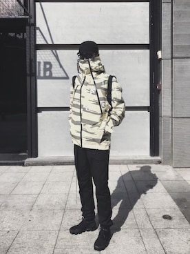 「NIKE ACG（ナイキエィシージー）のアイテム（ジャケット/アウター）」を使った、RocTsuiさん（メンズ・175cm）の冬コーディネート