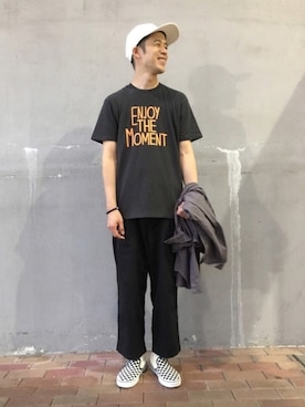 「Design Tshirts Store graniph（デザイン　ティーシャツ　ストア　グラニフ）のアイテム」を使った、ozoさん（メンズ・174cm）の秋コーディネート